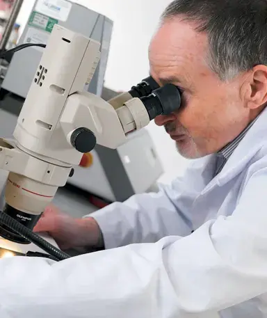 Microscope